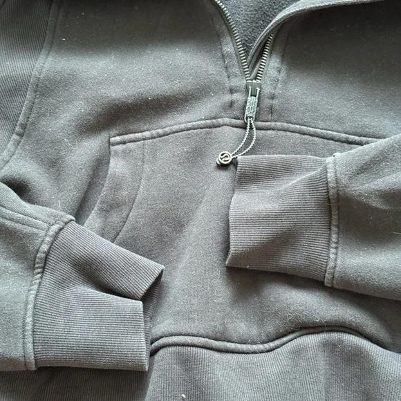 Black Lululemon Scuba - Picture 3 of 6